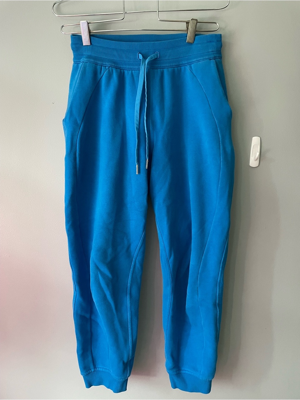 Lululemon sweatpants size 4